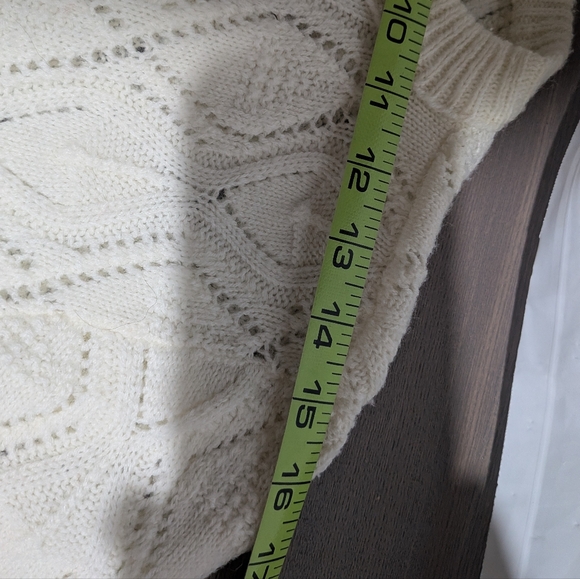 Vintage Handmade Lace Knit Cream Cardigan - Picture 6 of 12